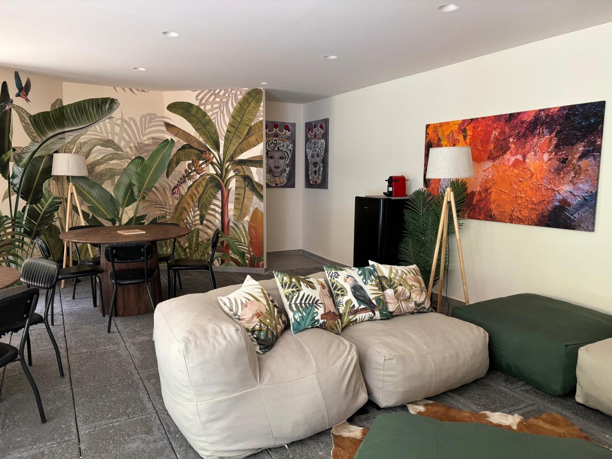 Luxury Historic Residence With Heated Pool Near Catania, Taormina, The Sea And Mount Etna Giarre Eksteriør bilde